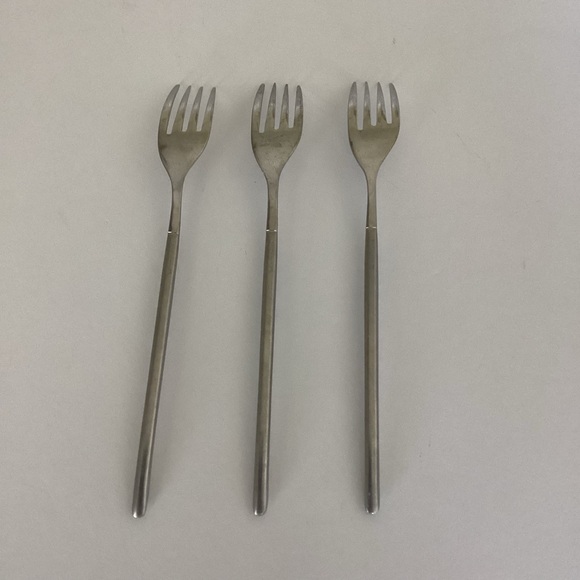 Guy Degrenne Flatware Set of 3 Long Forks - Picture 6 of 12